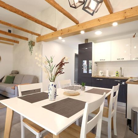 Holiday House "Laurus Garden" With Private Parking Medulin Dış mekan fotoğraf