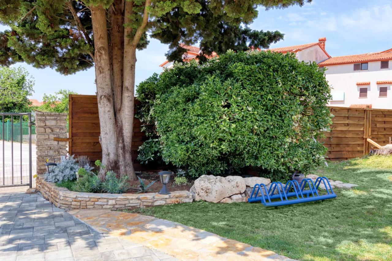 Holiday House "Laurus Garden" With Private Parking Medulin Dış mekan fotoğraf