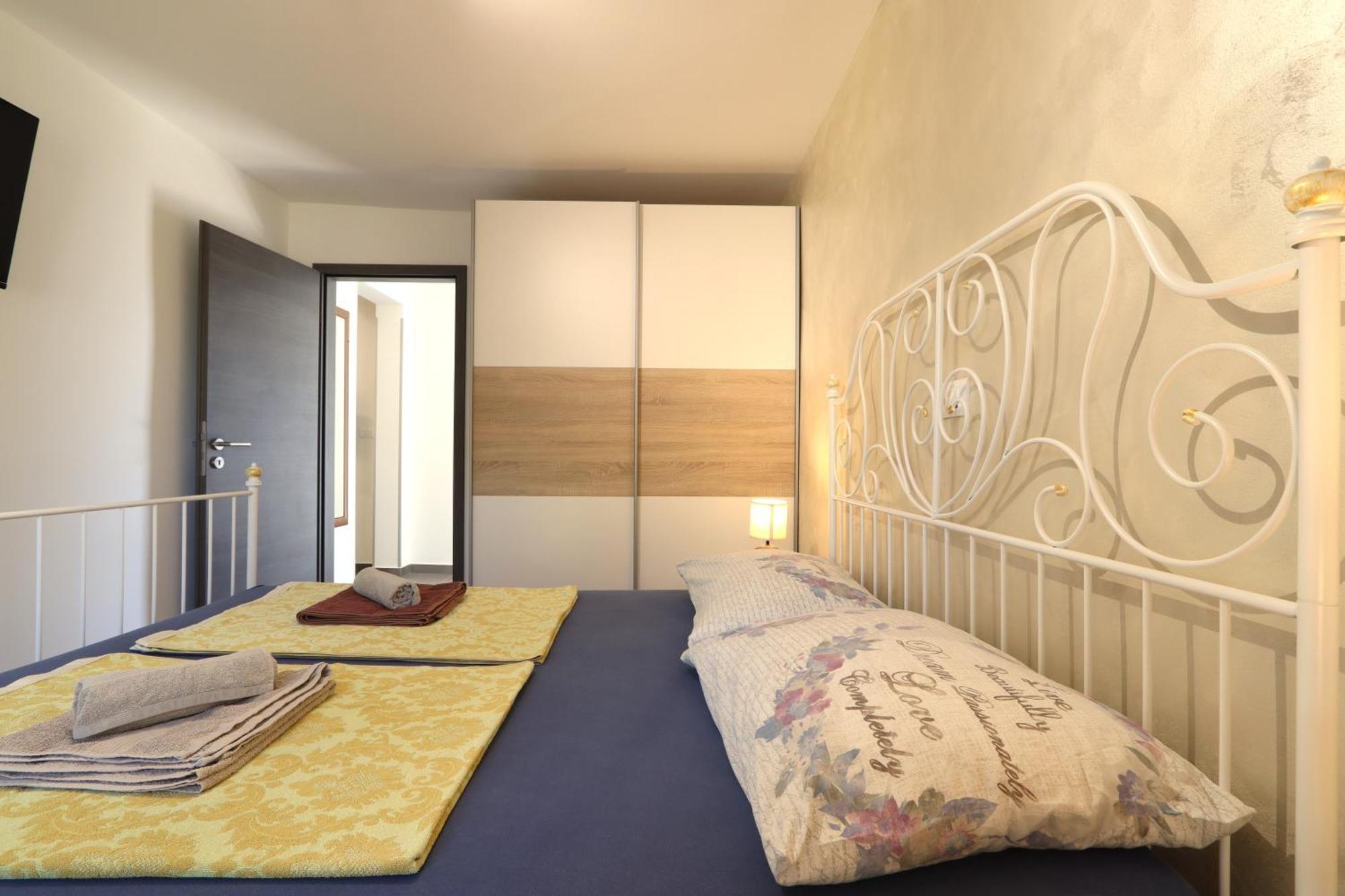 Holiday House "Laurus Garden" With Private Parking Medulin Dış mekan fotoğraf
